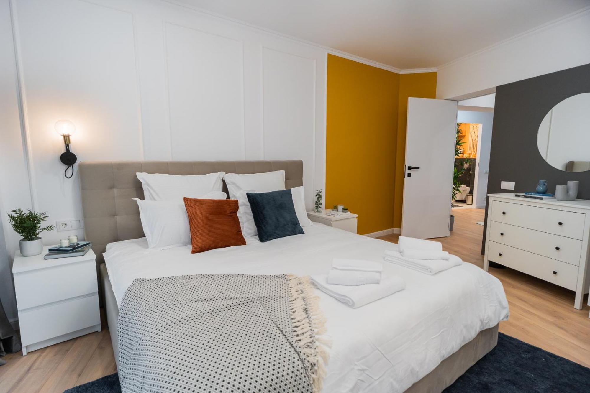 Urban Pearl - Old Town - Unique 4Br/3Ba Apartment ブカレスト エクステリア 写真