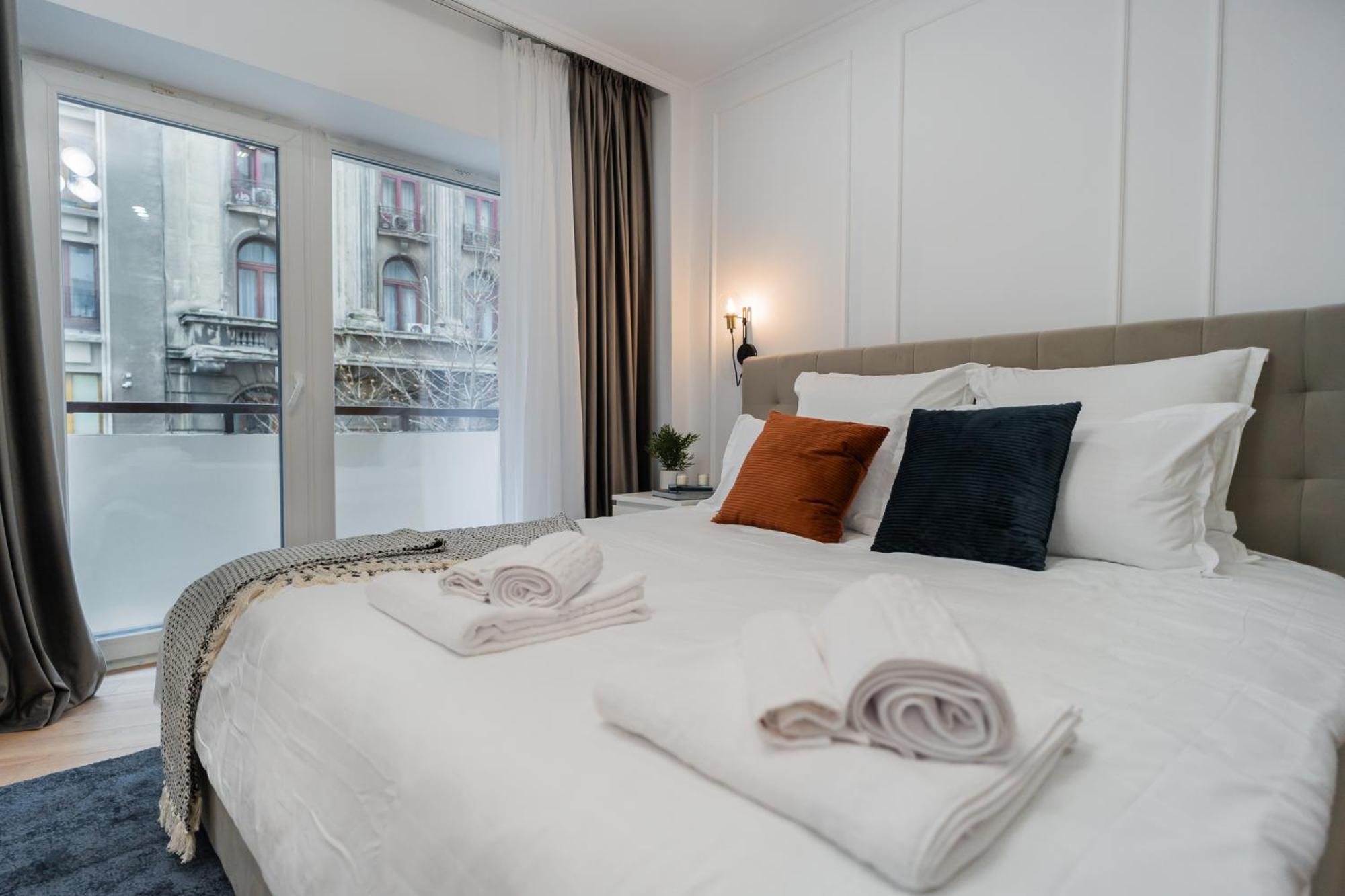 Urban Pearl - Old Town - Unique 4Br/3Ba Apartment ブカレスト エクステリア 写真